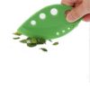 Multi-Function Leaf Cutter Creative Vegetable Leaves Separator Leaves Shaped Kitchen Gadget Tool - green