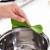 Silicone Funnel Pour Spout Pot Round Deflector Edge Kitchen Tools - green